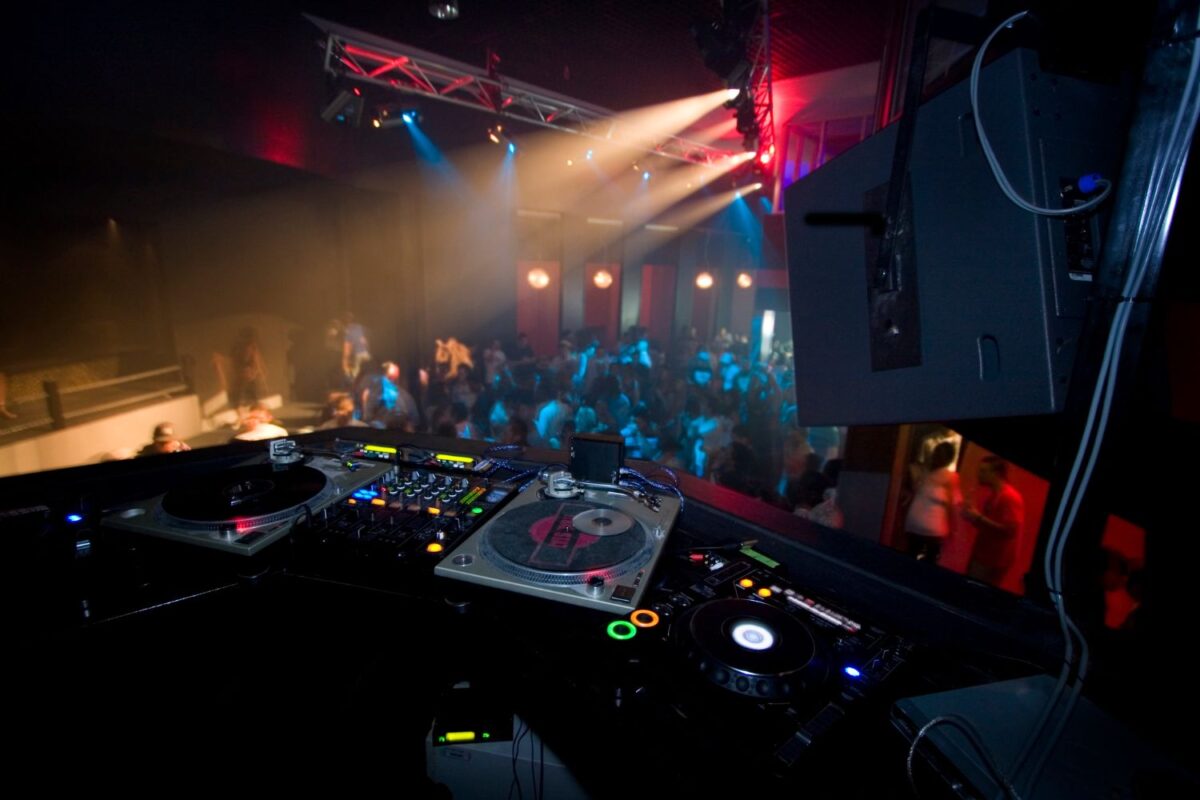 Choose the best nightclubs in Orlando to make it a more fun experience